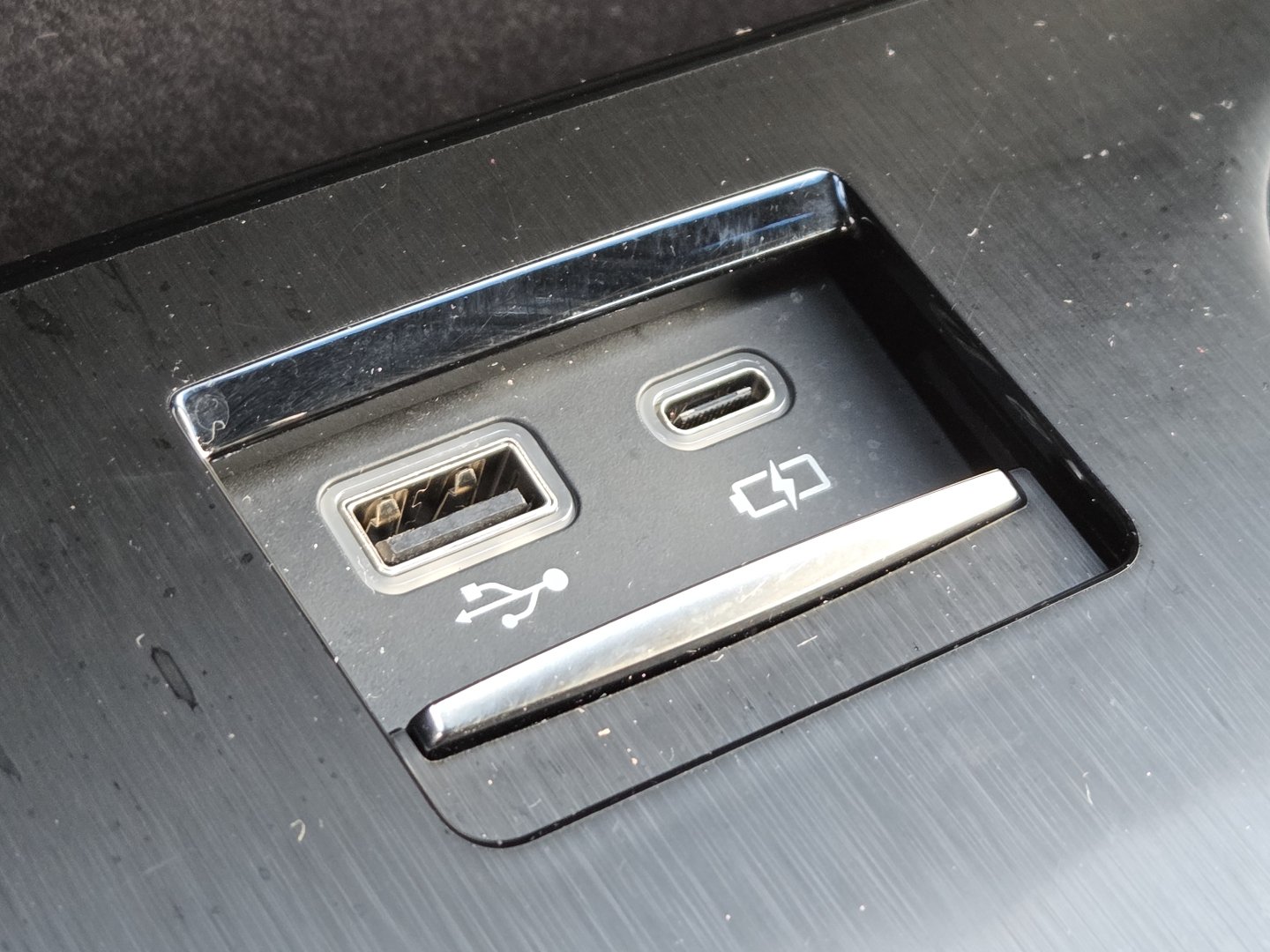 Used 2025 Lexus ES 300h w/ Premium Package FWD image 6
