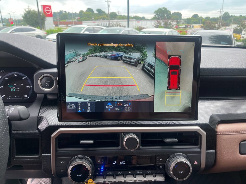 Used 2026 Toyota 4Runner Limited AWD/4WD image 18
