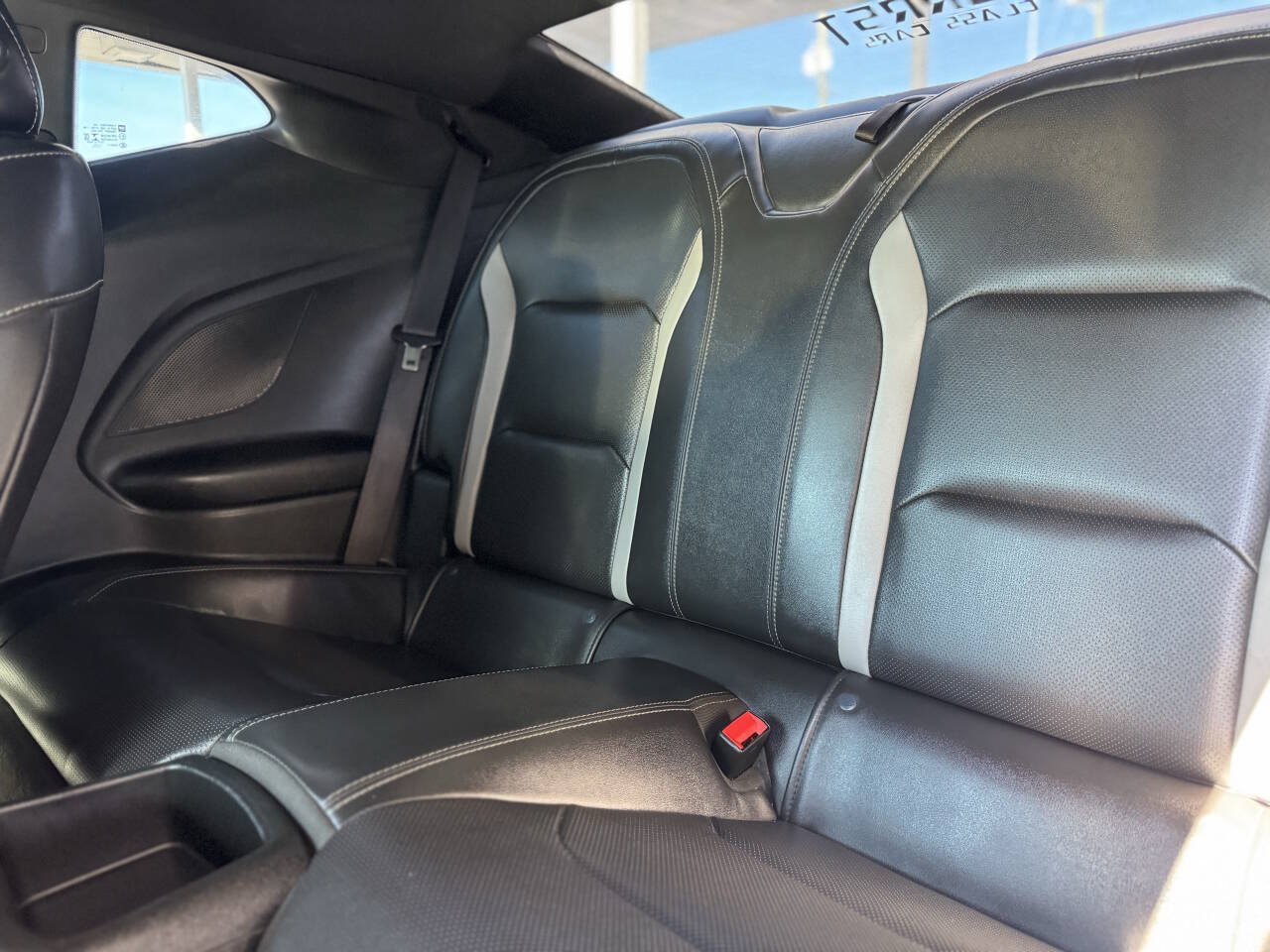 Used 2020 Chevrolet Camaro SS RWD image 23