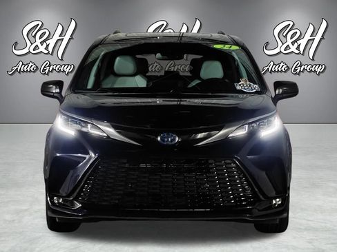 Used 2024 Toyota Sienna XSE w/ XSE Plus Package AWD/4WD image 23