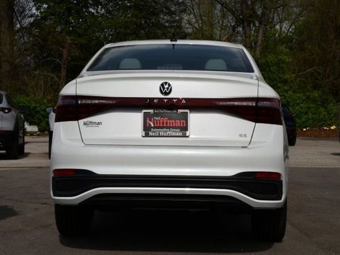 New 2026 Volkswagen Jetta SE FWD image 6