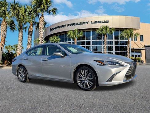 Certified 2021 Lexus ES 300h w/ Premium Package image 2