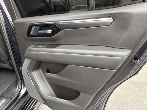 Used 2025 Chevrolet Tahoe RST RWD image 13