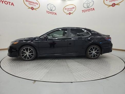 Used 2021 Toyota Camry SE FWD image 5