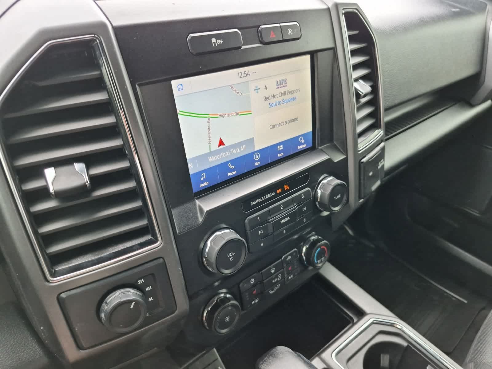 Used 2020 Ford F150 XLT w/ Equipment Group 302A Luxury AWD/4WD image 27