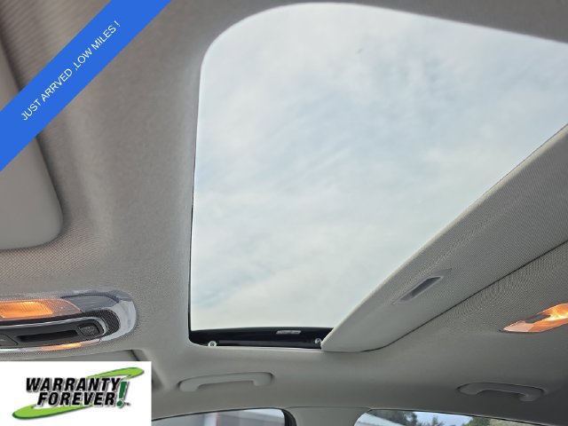 Used 2024 Hyundai Elantra Limited FWD image 31