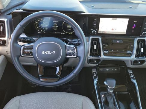Used 2023 Kia Sorento SX image 10