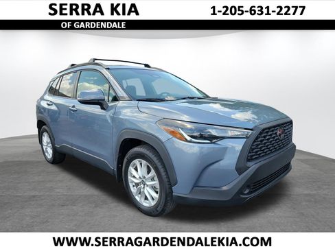 Used 2024 Toyota Corolla Cross LE w/ Moonroof Package FWD image 1