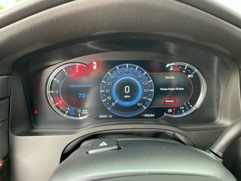 Used 2016 Cadillac Escalade Luxury image 10