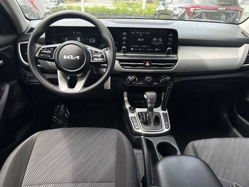 Used 2024 Kia Seltos LX AWD/4WD image 15