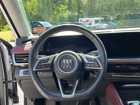 Used 2025 Buick Envision Sport Touring AWD/4WD image 12