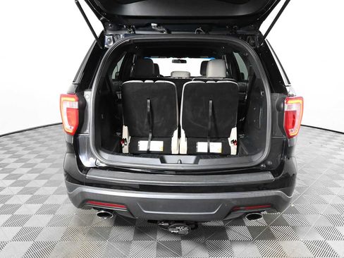Used 2018 Ford Explorer FWD image 8