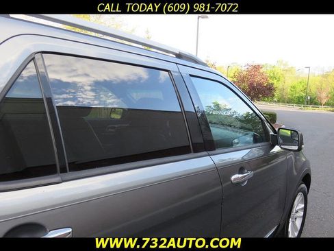 Used 2013 Ford Explorer XLT AWD/4WD image 21