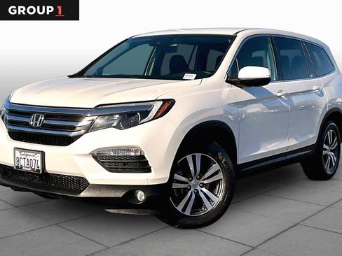Used 2017 Honda Pilot EX image 1
