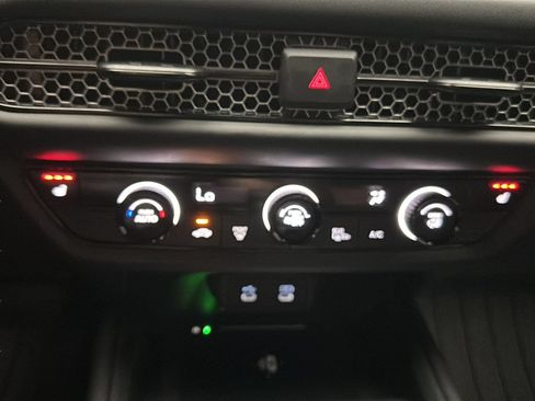 Certified 2026 Honda HR-V Sport image 28