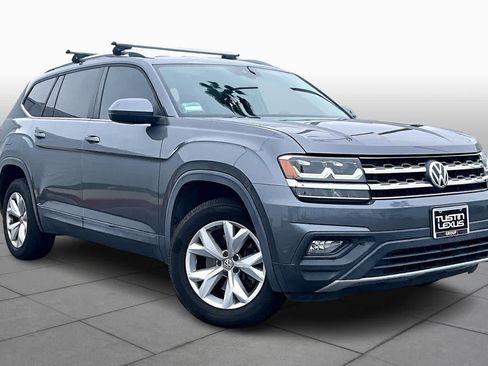 Used 2018 Volkswagen Atlas SE image 2