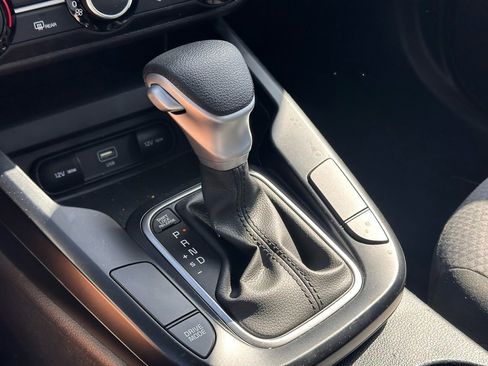 Used 2025 Kia Soul LX image 30