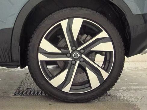 Used 2023 Volvo XC40 B5 Plus w/ Climate Package AWD/4WD image 20