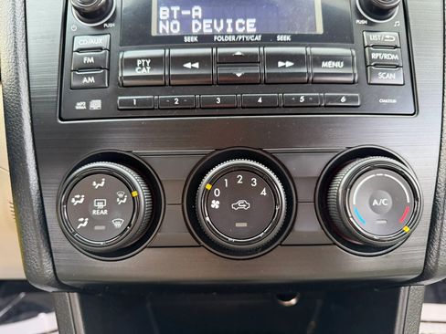 Used 2013 Subaru Crosstrek 2.0i Premium image 23