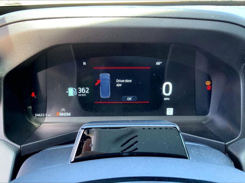 Used 2025 Ford Explorer ST image 23