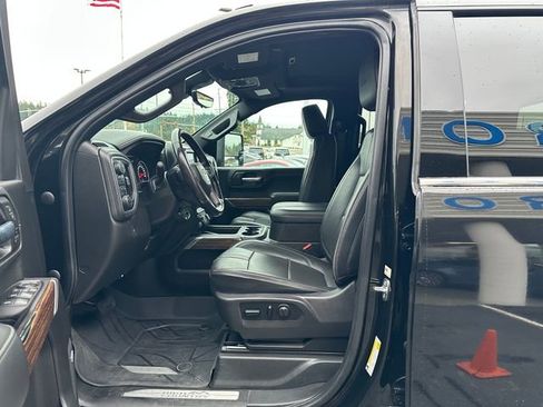 Used 2023 Chevrolet Silverado 2500 High Country w/ Z71 Off-Road Package image 9