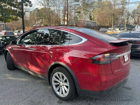 Used 2018 Tesla Model X 75D image 2