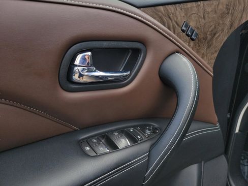 Used 2023 INFINITI QX80 Premium Select w/ Cargo Package image 25