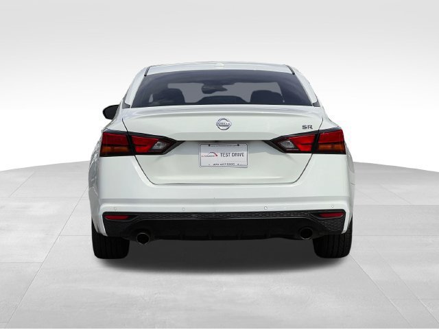 Used 2020 Nissan Altima 2.5 SR FWD image 4