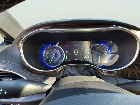 Used 2021 Chrysler Pacifica Pinnacle image 49