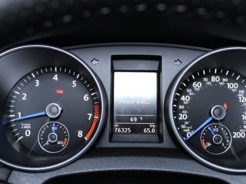 Used 2013 Volkswagen Golf 4-Door image 19