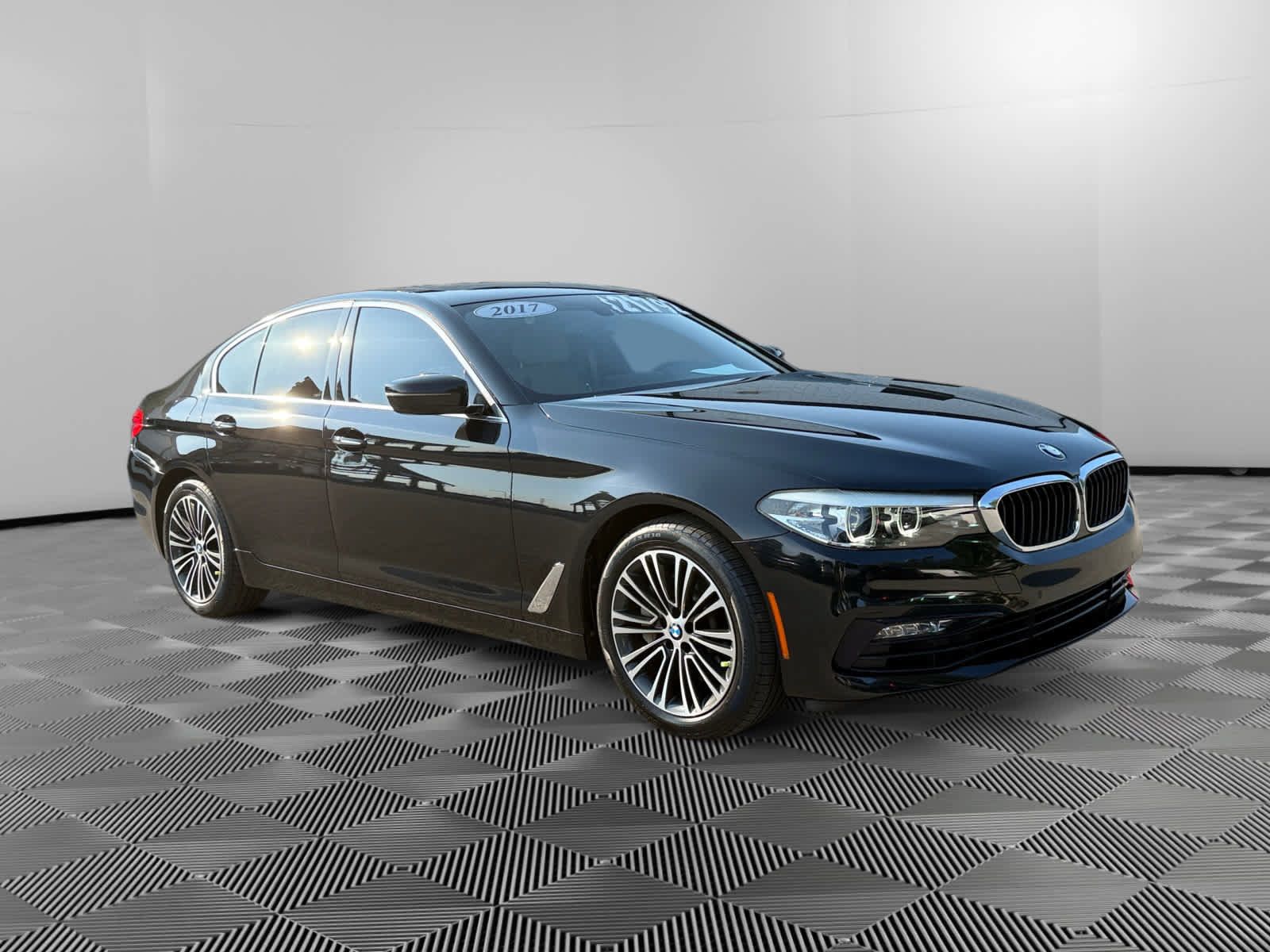 Used 2017 BMW 530i RWD image 3