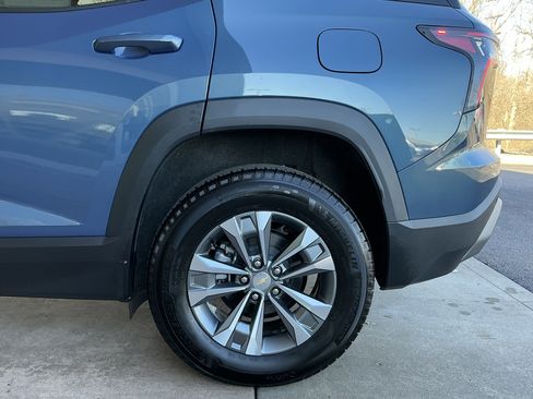 Used 2026 Chevrolet Equinox LT w/ Convenience Package II image 23