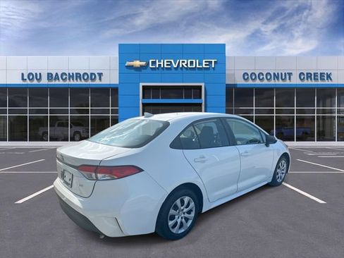 Used 2024 Toyota Corolla LE FWD image 8