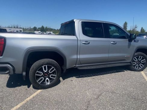 Used 2024 GMC Sierra 1500 AT4 w/ AT4 Premium Package AWD/4WD image 3