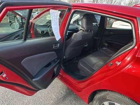 Used 2022 Toyota Prius Prime LE image 29