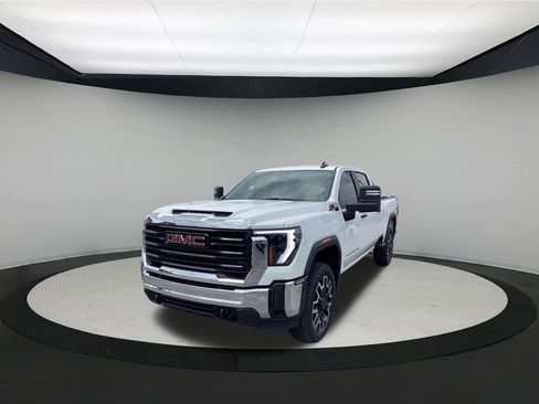 Used 2024 GMC Sierra 2500 Pro AWD/4WD image 4