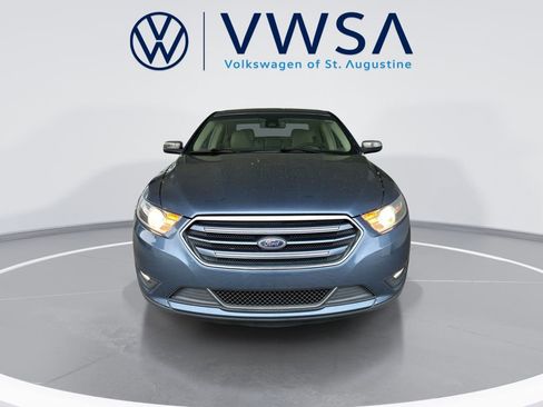 Used 2018 Ford Taurus Limited image 3