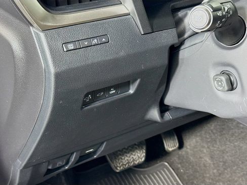 Used 2024 Lexus GX 550 AWD/4WD image 10