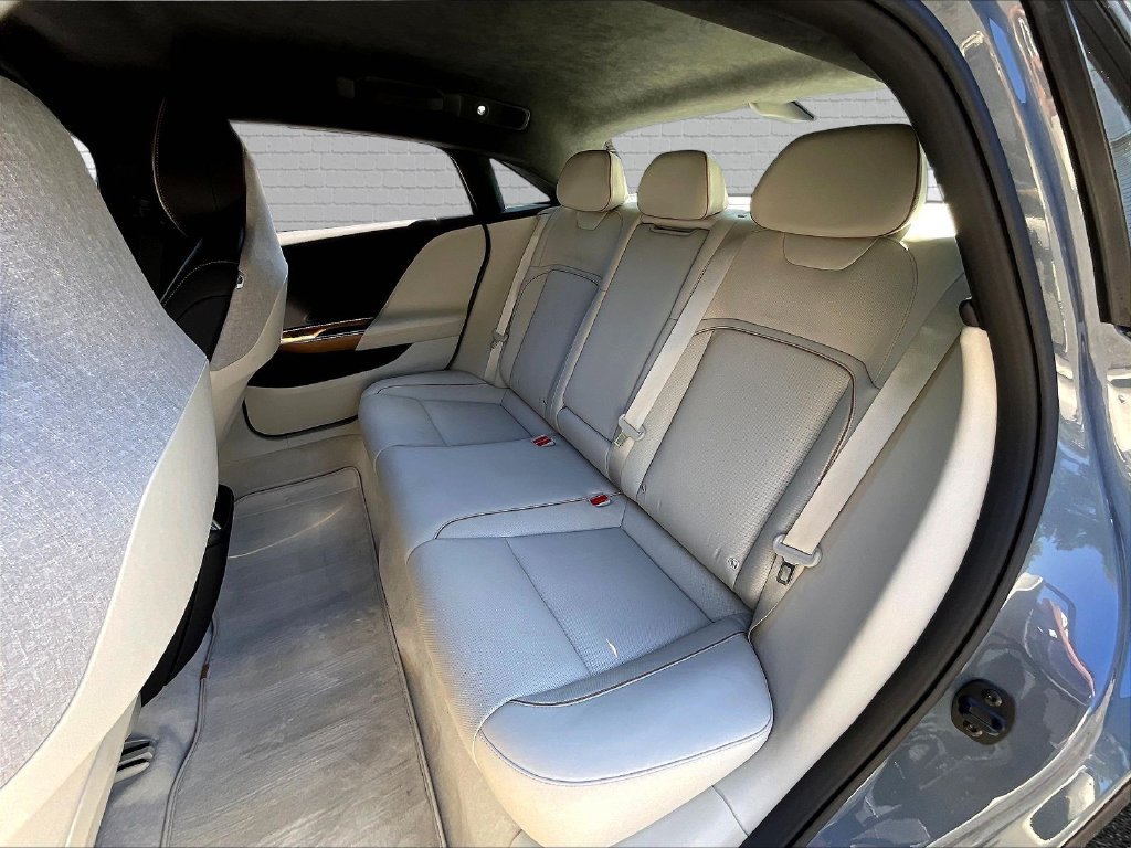 Used 2024 Lucid Air Pure RWD image 18