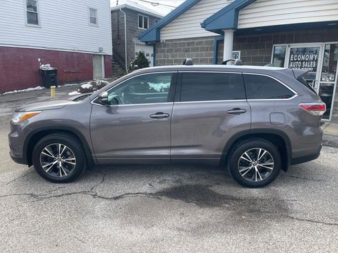 Used 2016 Toyota Highlander XLE image 8