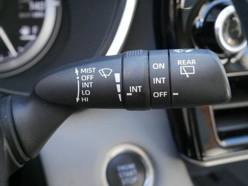 Used 2021 Toyota Highlander Limited image 29