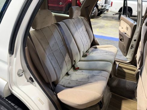 Used 2002 Toyota 4Runner SR5 AWD/4WD image 23