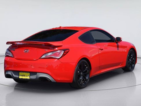 Used 2016 Hyundai Genesis Coupe 3.8 RWD image 6