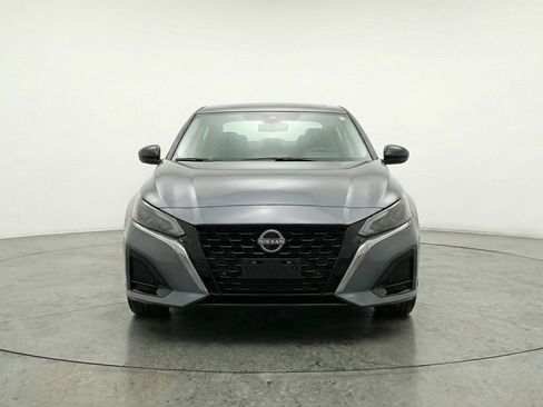 Used 2025 Nissan Altima 2.5 SV image 2