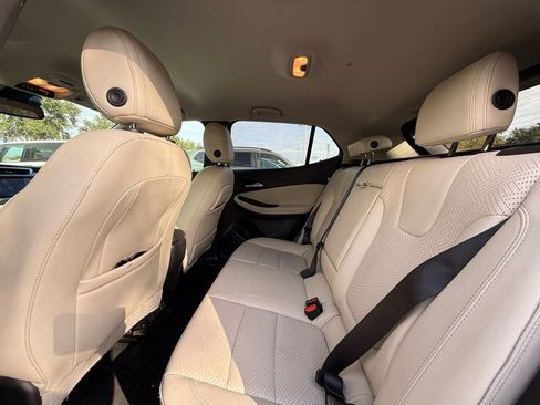 Used 2021 Buick Encore GX Essence image 13