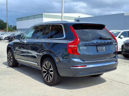 Certified 2025 Volvo XC90 T8 Plus w/ Protection Package Premier AWD/4WD image 5