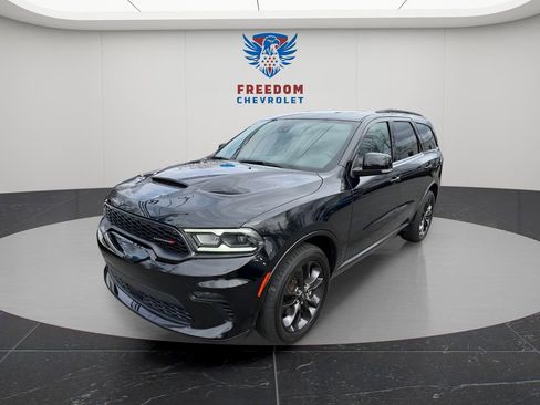 Used 2023 Dodge Durango GT image 1