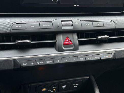 New 2025 Kia K4 LXS image 21