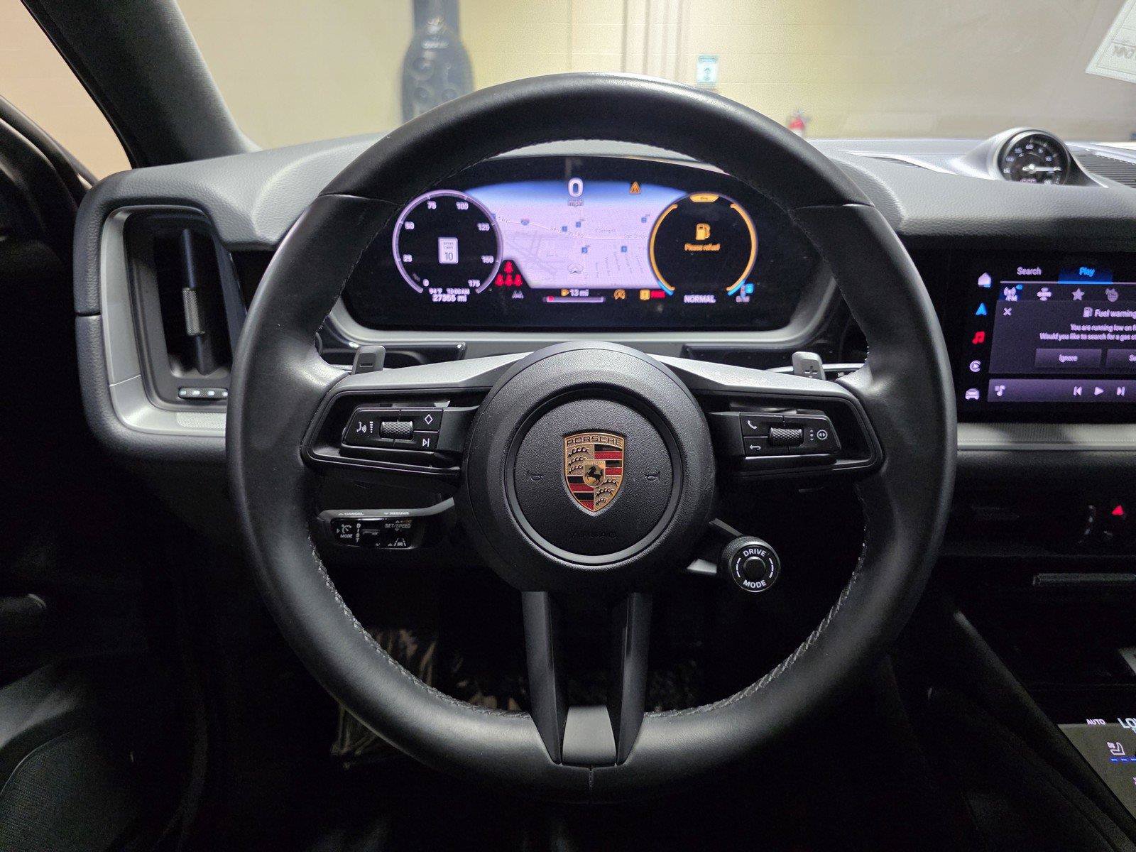 Used 2024 Porsche Cayenne Coupe AWD/4WD image 31