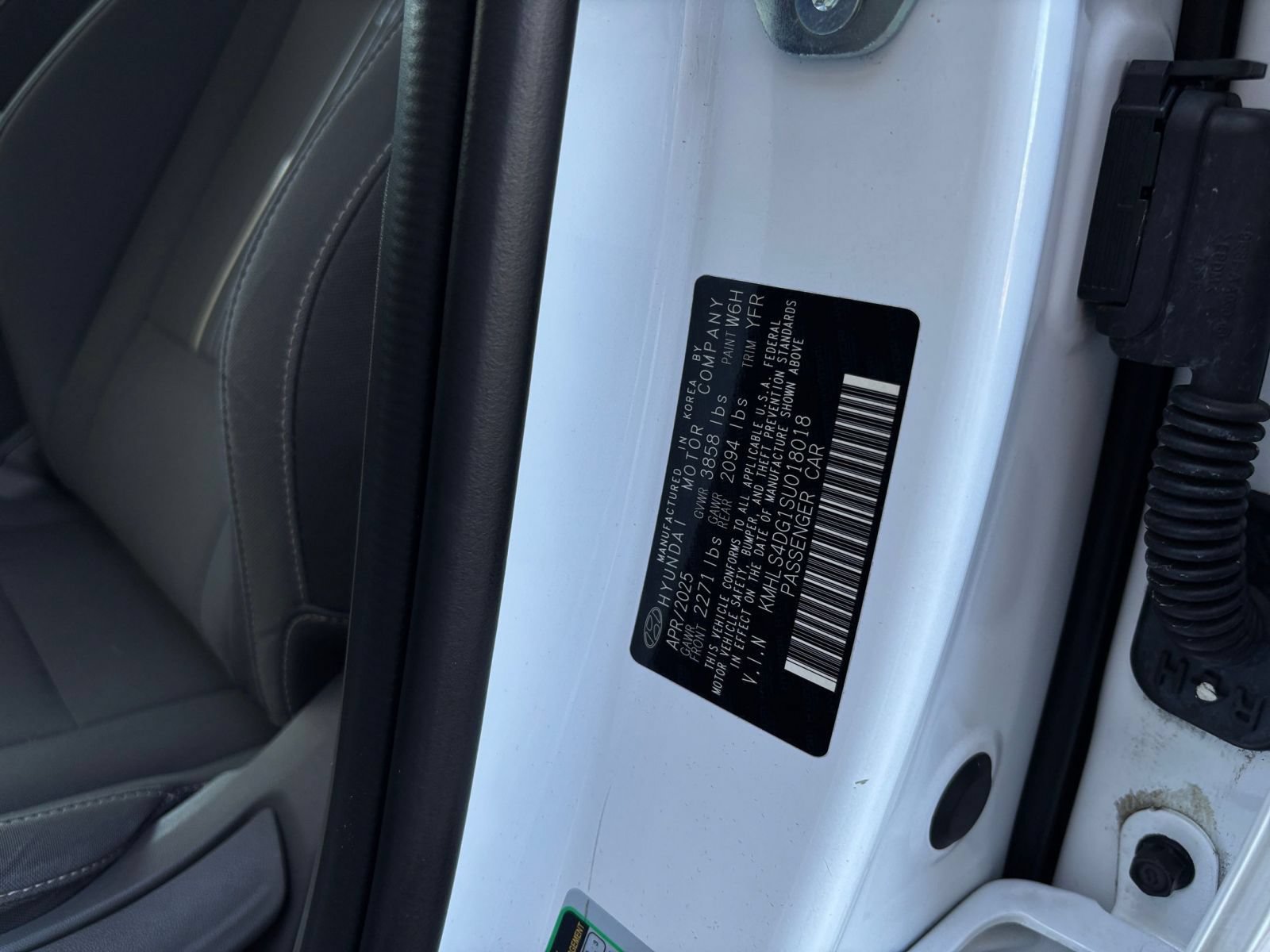 Used 2025 Hyundai Elantra SEL FWD image 30